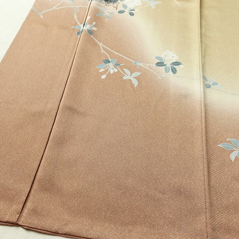 訪問着 良品 綸子 正絹 花柄 袷仕立て 身丈163.5cm 裄丈66cm リサイクル着物 着物 入学式 卒業式 七五三 お宮参り フォーマル ベージュ_画像4