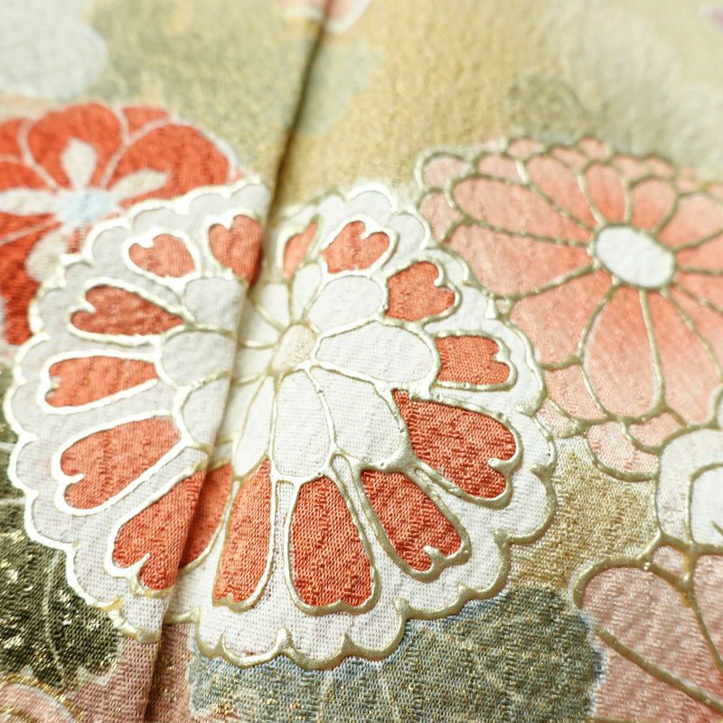 訪問着 良品 正絹 古典柄 袷仕立て 身丈164cm 裄丈68cm リサイクル着物 着物 箔 入学式 卒業式 七五三 お宮参り 盛り上げ箔 フォーマル 松 菊 ベージュ_画像8