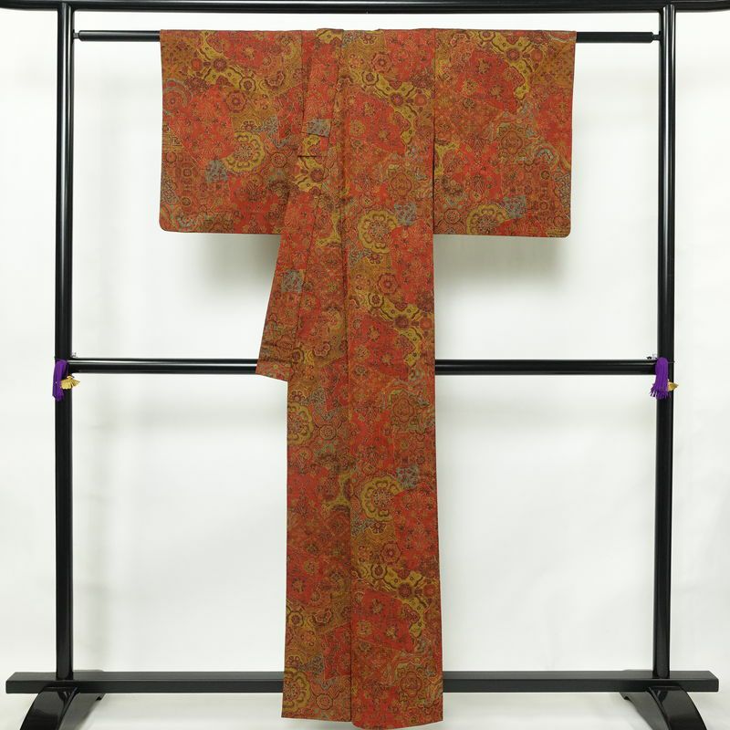 単衣 紬 バチ衿仕立て 正絹 幾何学柄・抽象柄 単衣仕立て 身丈157.5cm 裄丈63cm リサイクル着物 着物 カジュアル 多色使い_画像2