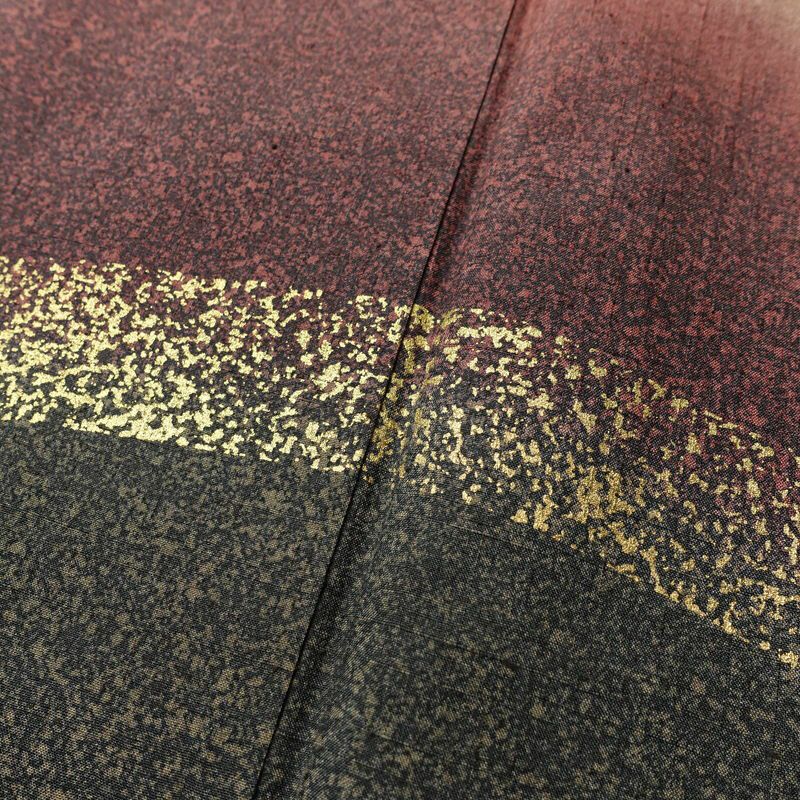 付け下げ 良品 正絹 木の葉・植物柄 袷仕立て 身丈164cm 裄丈66cm リサイクル着物 着物 箔 シンプル 紬地 芝 ベージュ_画像7