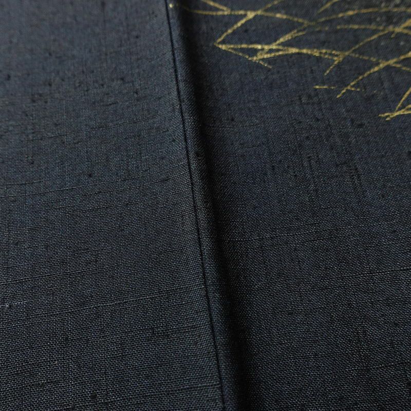 付け下げ 良品 正絹 木の葉・植物柄 袷仕立て 身丈164cm 裄丈66cm リサイクル着物 着物 箔 シンプル 紬地 芝 ベージュ_画像10