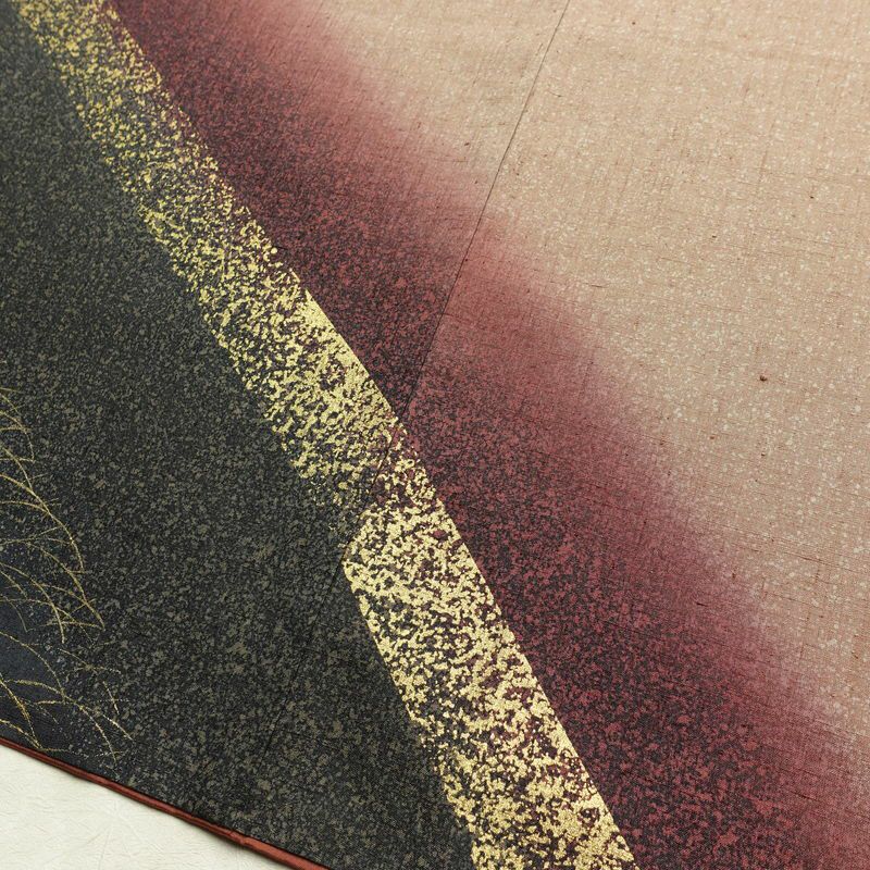 付け下げ 良品 正絹 木の葉・植物柄 袷仕立て 身丈164cm 裄丈66cm リサイクル着物 着物 箔 シンプル 紬地 芝 ベージュ_画像13