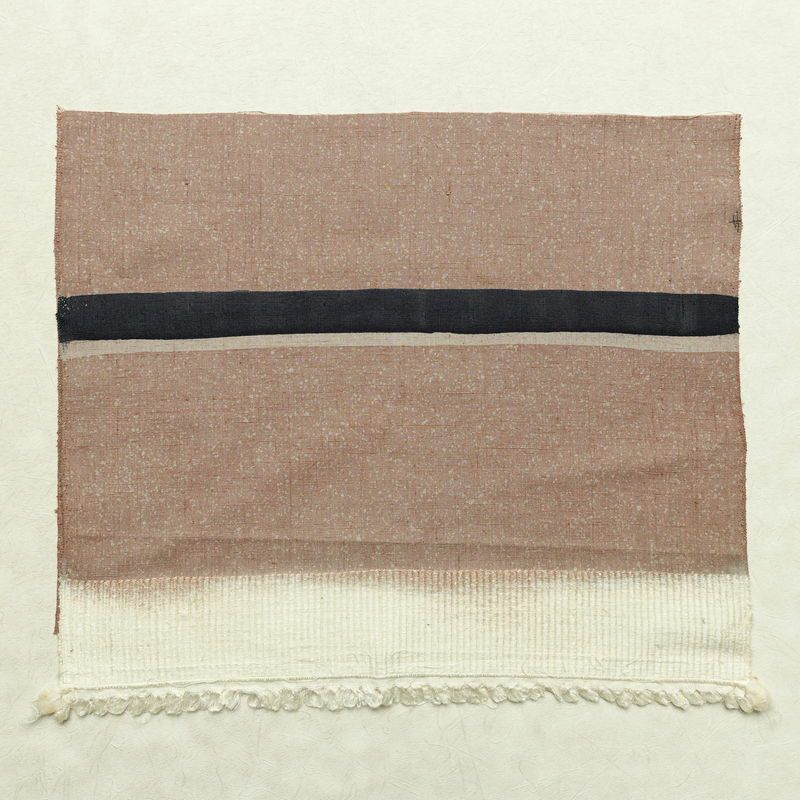 付け下げ 良品 正絹 木の葉・植物柄 袷仕立て 身丈164cm 裄丈66cm リサイクル着物 着物 箔 シンプル 紬地 芝 ベージュ_画像20