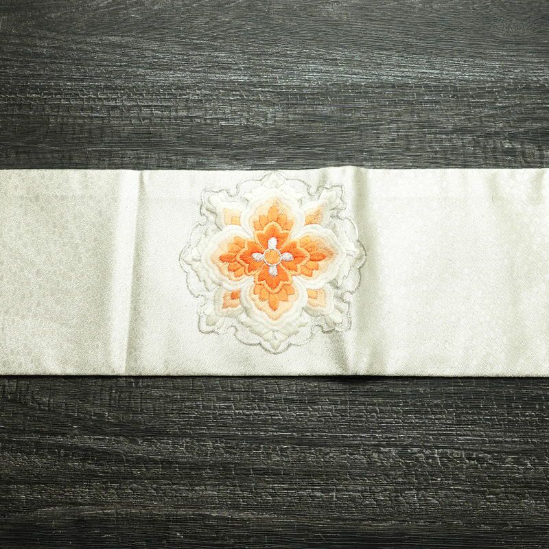 名古屋帯 太鼓柄 正絹 幾何学柄・抽象柄 名古屋仕立て なごや帯 リサイクル帯 銀駒刺繍 帯 刺繍 箔 金・銀_画像13