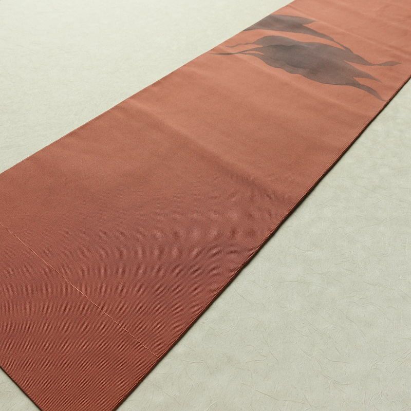 名古屋帯 太鼓柄 良品 落款入り 正絹 木の葉・植物柄 松葉仕立て なごや帯 リサイクル帯 帯 シンプル くすみピンク ピンク_画像9