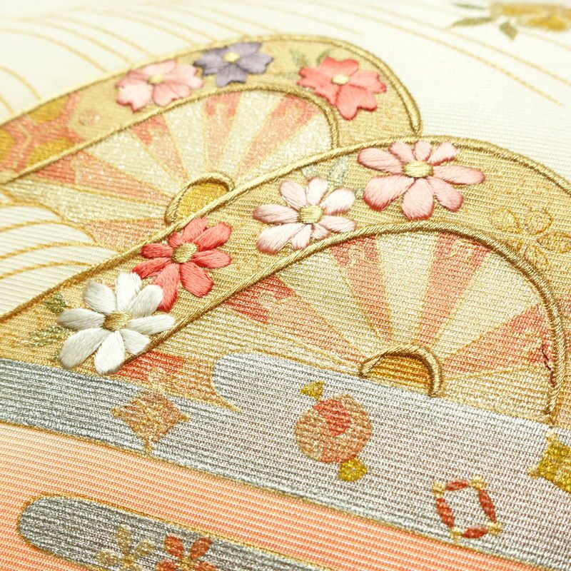名古屋帯 太鼓柄 正絹 古典柄 名古屋仕立て なごや帯 リサイクル帯 帯 刺繍 箔 御所車 桜 金彩 多色使い_画像6