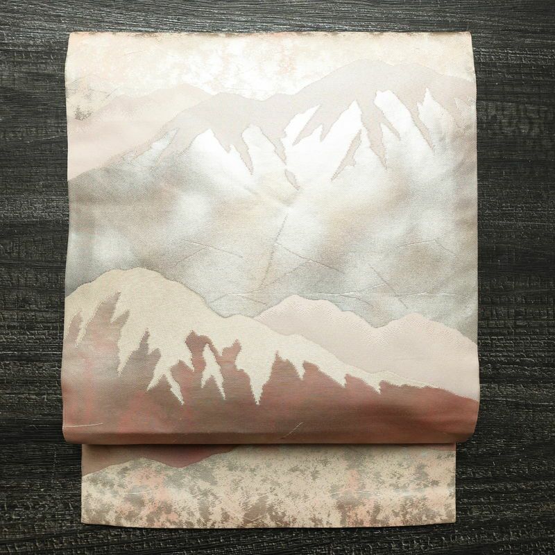 名古屋帯 六通柄 正絹 幾何学柄・抽象柄 名古屋仕立て なごや帯 リサイクル帯 帯 引箔 ピンク_画像1