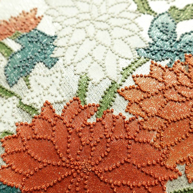 名古屋帯 太鼓柄 相良刺繍 正絹 花柄 名古屋仕立て なごや帯 リサイクル帯 帯 刺繍 金・銀_画像7
