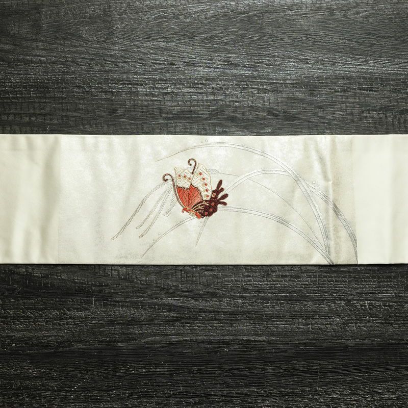 名古屋帯 太鼓柄 正絹 蝶・昆虫柄 名古屋仕立て なごや帯 リサイクル帯 帯 箔 金糸 白_画像13