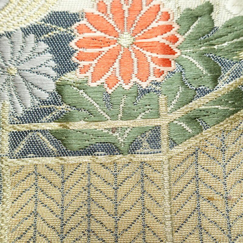 名古屋帯 太鼓柄 正絹 古典柄 名古屋仕立て なごや帯 リサイクル帯 帯 箔 紅葉 松 菊 白_画像4