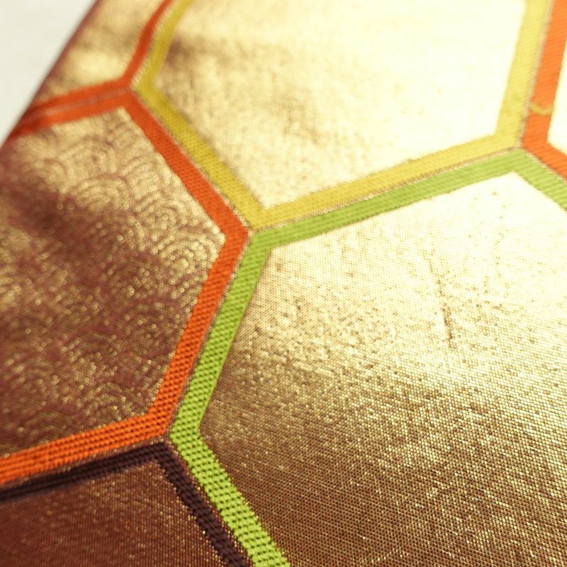 名古屋帯 太鼓柄 正絹 亀甲柄 通し仕立て なごや帯 リサイクル帯 帯 青海波 引箔 茶_画像3