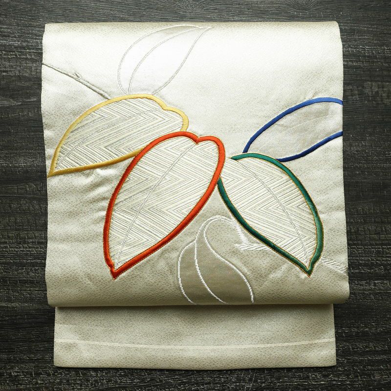 名古屋帯 太鼓柄 金駒刺繍 正絹 木の葉・植物柄 名古屋仕立て なごや帯 リサイクル帯 帯 刺繍 シンプル 金・銀_画像1