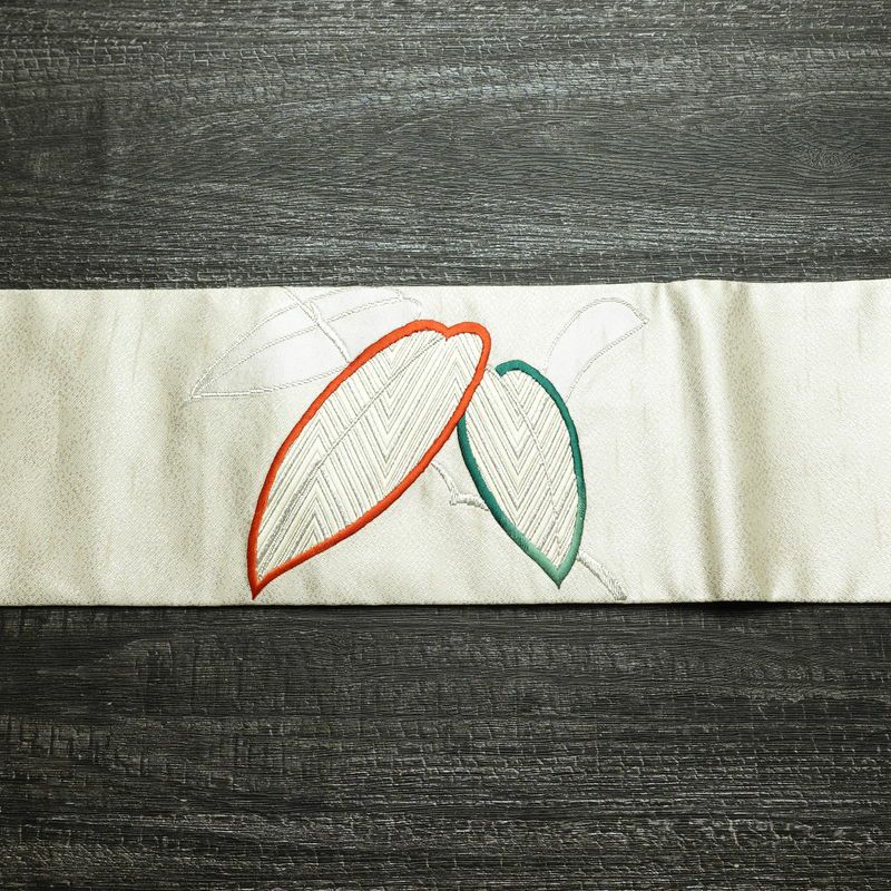 名古屋帯 太鼓柄 金駒刺繍 正絹 木の葉・植物柄 名古屋仕立て なごや帯 リサイクル帯 帯 刺繍 シンプル 金・銀_画像12