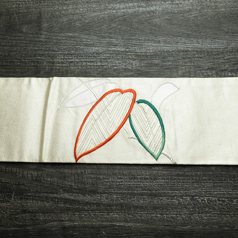 名古屋帯 太鼓柄 金駒刺繍 正絹 木の葉・植物柄 名古屋仕立て なごや帯 リサイクル帯 帯 刺繍 シンプル 金・銀_画像13