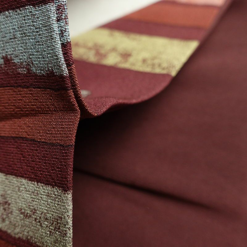 名古屋帯 全通柄 良品 正絹 幾何学柄・抽象柄 名古屋仕立て なごや帯 リサイクル帯 帯 モダン 小豆・エンジ_画像18