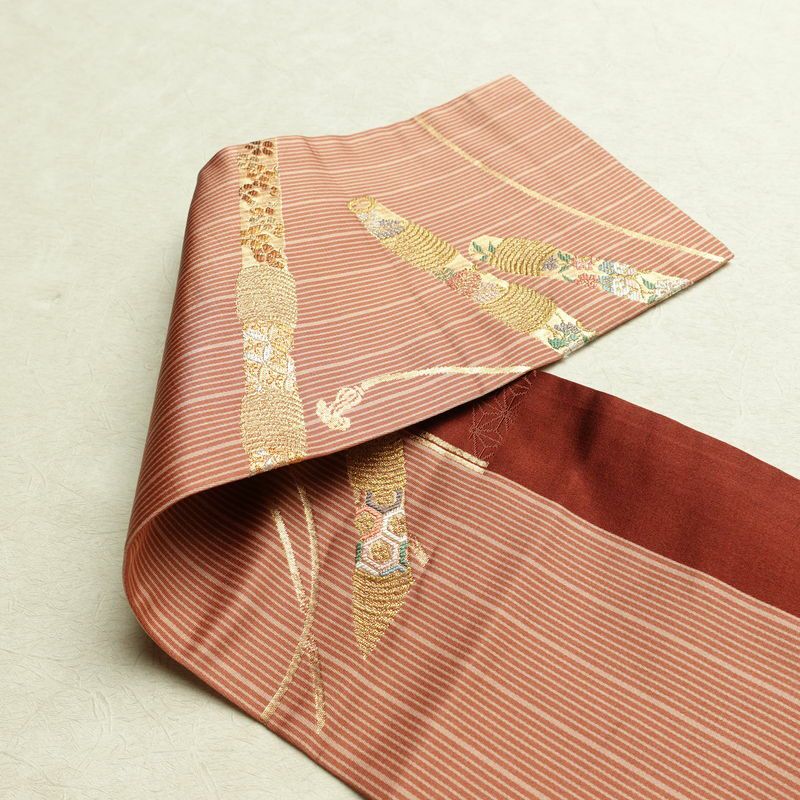 名古屋帯 六通柄 正絹 古典柄 名古屋仕立て なごや帯 リサイクル帯 帯 箔 金糸 小豆・エンジ_画像17