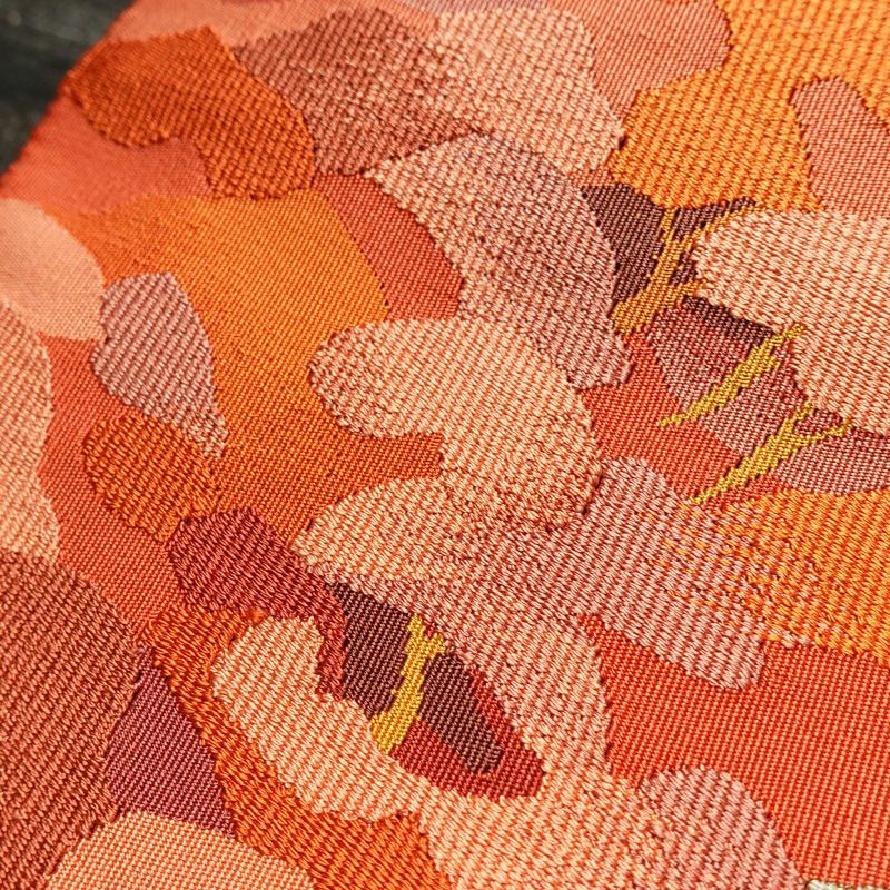 名古屋帯 太鼓柄 つづれ織 正絹 木の葉・植物柄 松葉仕立て なごや帯 リサイクル帯 帯 金糸 ベージュ_画像7