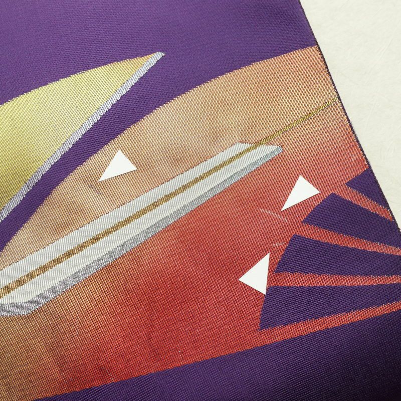 名古屋帯 太鼓柄 正絹 古典柄 松葉仕立て なごや帯 リサイクル帯 帯 引箔 扇子 紫・藤色_画像3