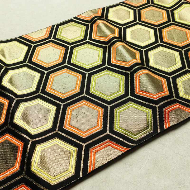 名古屋帯 六通柄 正絹 亀甲柄 名古屋仕立て なごや帯 リサイクル帯 帯 引箔 黒_画像10