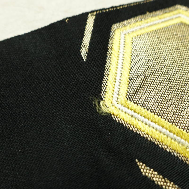 名古屋帯 六通柄 正絹 亀甲柄 名古屋仕立て なごや帯 リサイクル帯 帯 引箔 黒_画像15