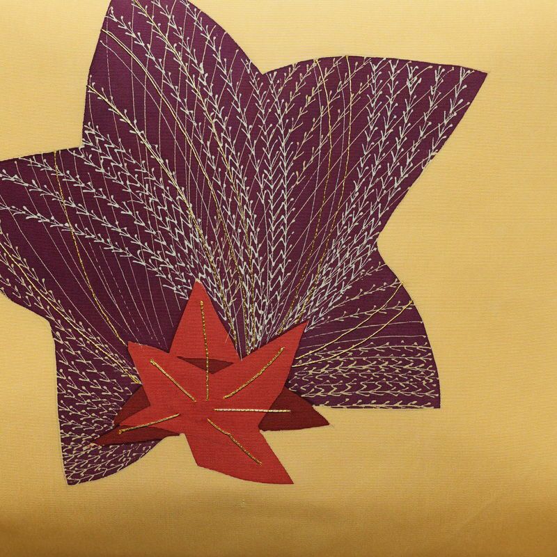 名古屋帯 太鼓柄 正絹 木の葉・植物柄 名古屋仕立て なごや帯 リサイクル帯 帯 金糸 紅葉 黄・黄土色_画像2