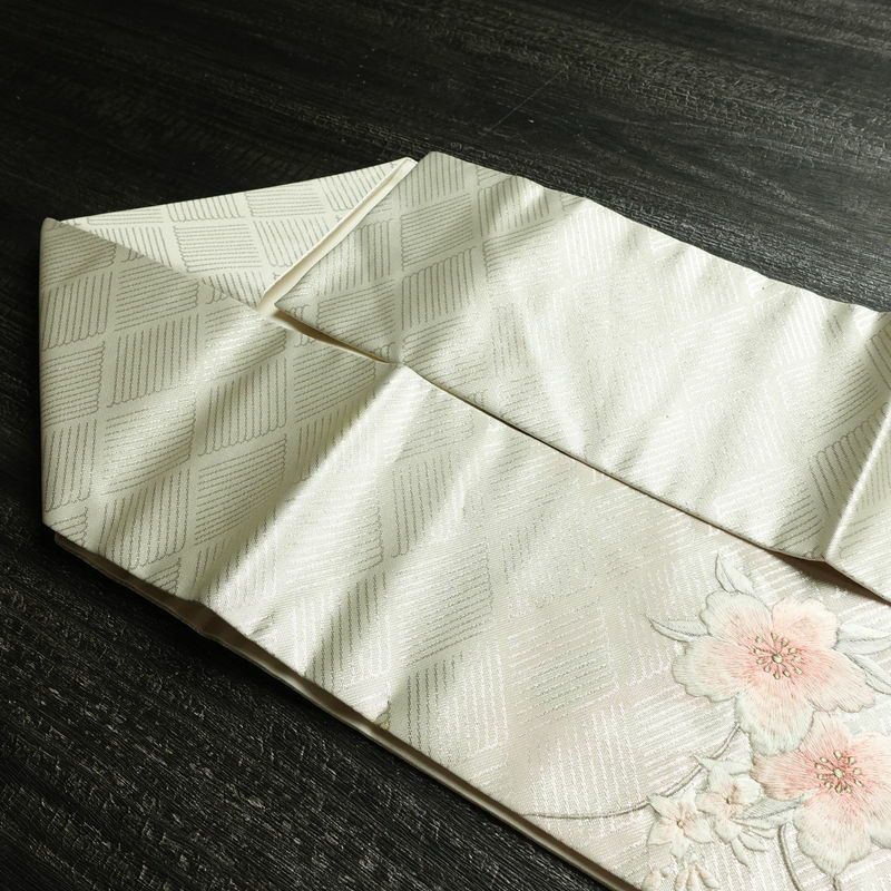 名古屋帯 太鼓柄 美品 正絹 花柄 名古屋仕立て なごや帯 リサイクル帯 帯 刺繍 箔 未使用品 桜 金・銀_画像21