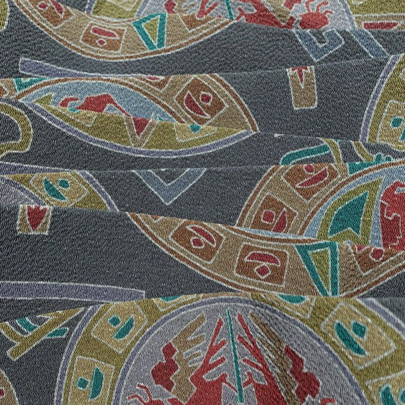 名古屋帯 全通柄 良品 縮緬 正絹 幾何学柄・抽象柄 名古屋仕立て なごや帯 リサイクル帯 くすみブルー 帯 青・紺_画像17