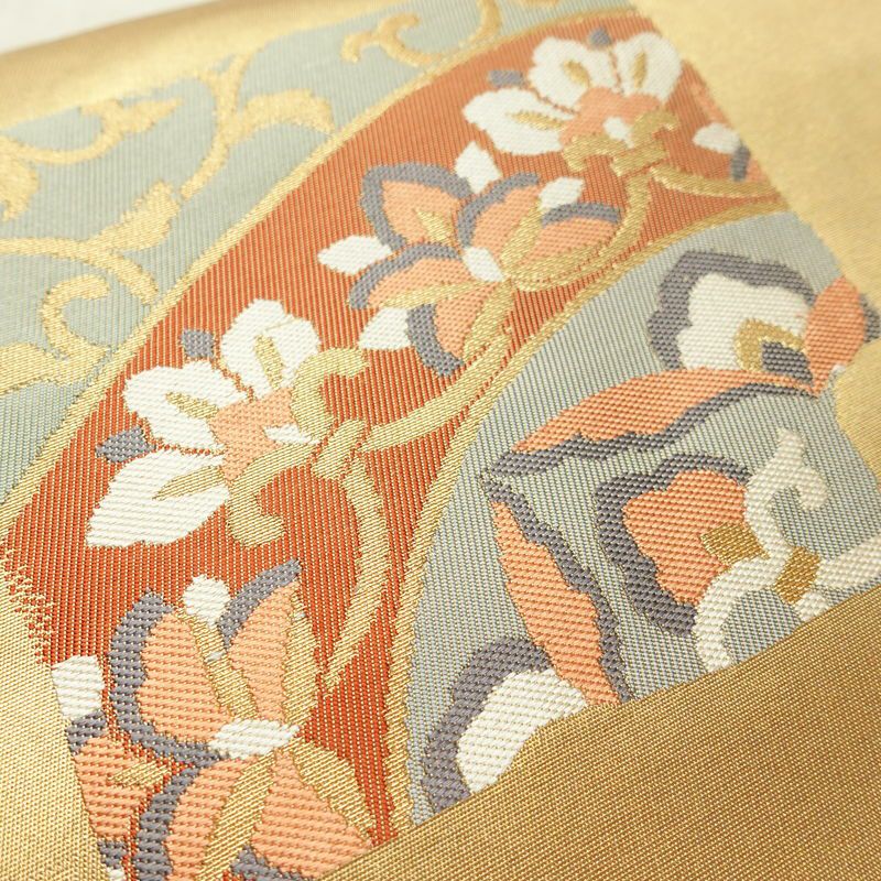 名古屋帯 葵箔錦織 六通柄 正絹 幾何学柄・抽象柄 通し仕立て なごや帯 リサイクル帯 帯 箔 金糸 金・銀_画像5