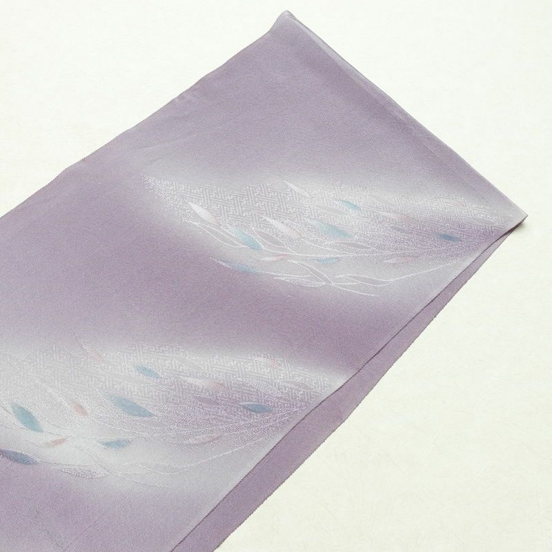 帯揚げ帯締めセット 美品 セット品 縮緬 平組 フォーマル用 正絹 木の葉・植物柄 上品 紫・藤色_画像2