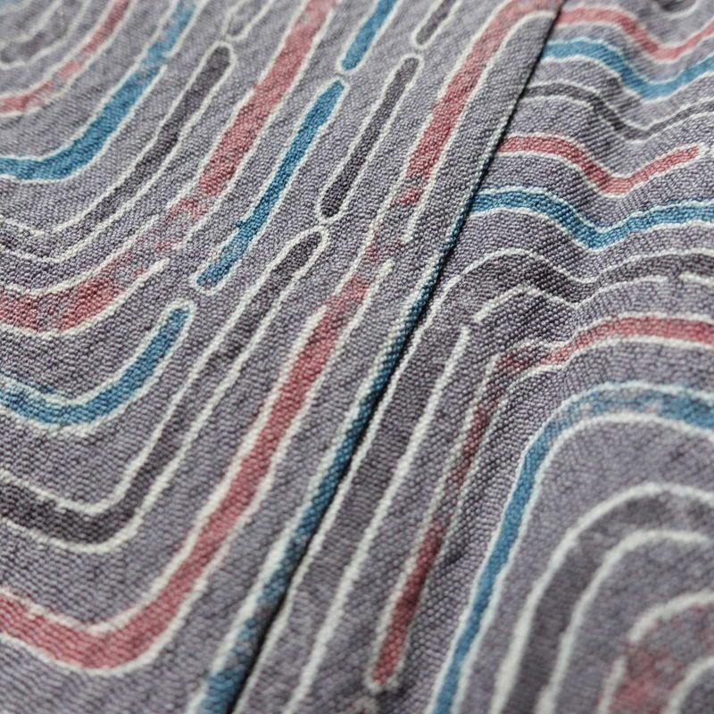 単衣 小紋 良品 しつけ糸付き バチ衿仕立て 正絹 幾何学柄・抽象柄 単衣仕立て 身丈157cm 裄丈65cm リサイクル着物 着物 紫・藤色_画像10