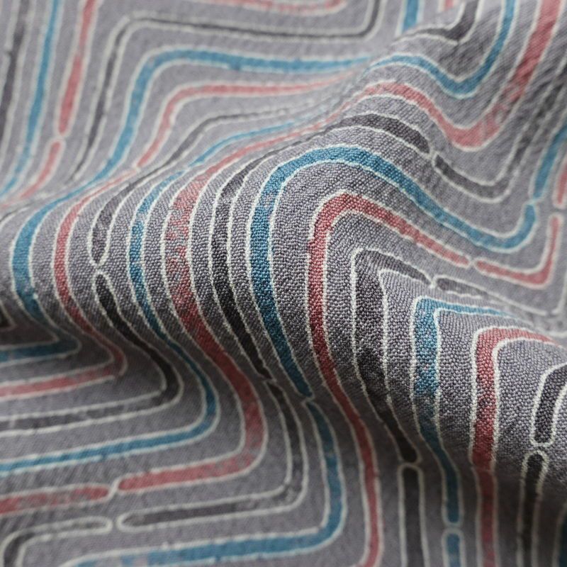 単衣 小紋 良品 しつけ糸付き バチ衿仕立て 正絹 幾何学柄・抽象柄 単衣仕立て 身丈157cm 裄丈65cm リサイクル着物 着物 紫・藤色_画像21