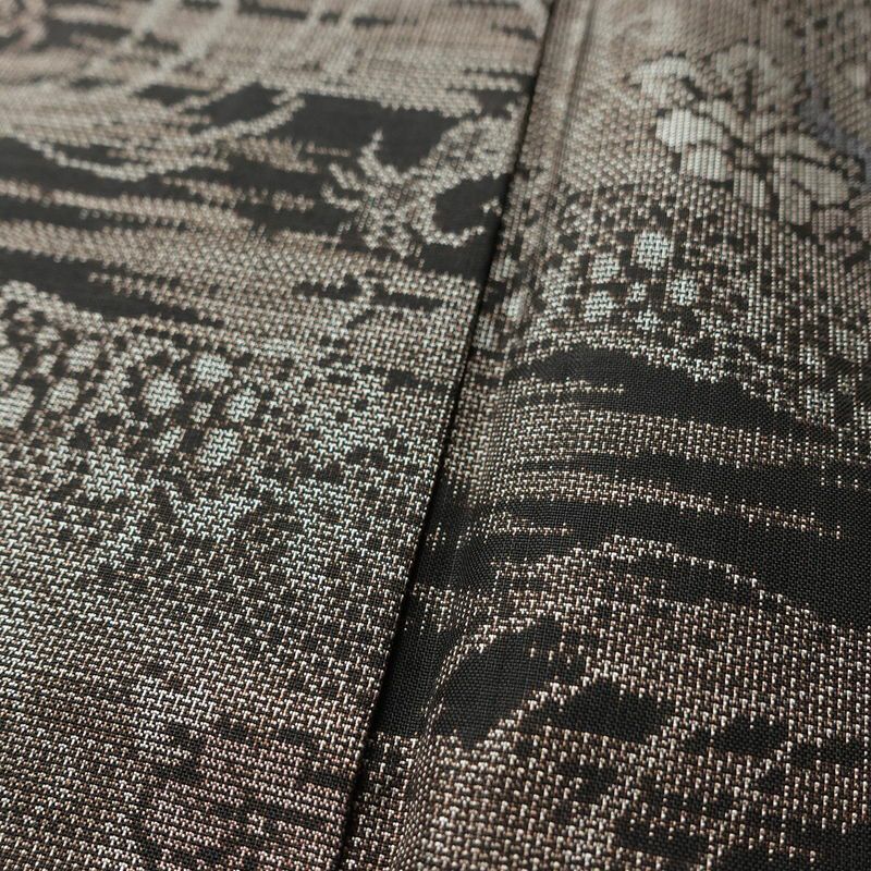 大島紬 正絹 木の葉・植物柄 袷仕立て 身丈154.5cm 裄丈62.5cm リサイクル着物 着物 松 茶_画像9