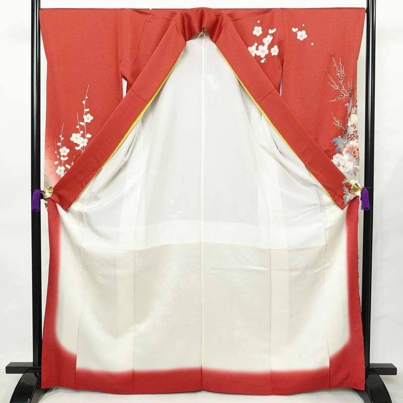 振袖 正絹 古典柄 伊達衿付き 袷仕立て 身丈166cm 裄丈67cm リサイクル着物 着物 箔 金彩 成人式 二十歳 二十歳の集い 盛り上げ箔 梅 赤・朱_画像4