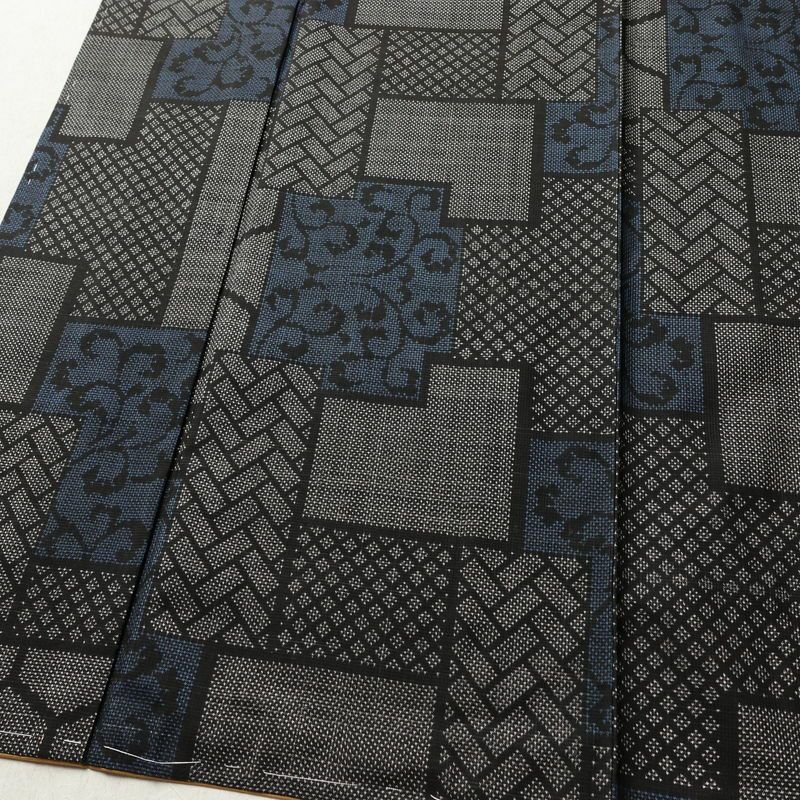 大島紬 しつけ糸付き 正絹 幾何学柄・抽象柄 袷仕立て 身丈160.5cm 裄丈63cm リサイクル着物 着物 グレー_画像5