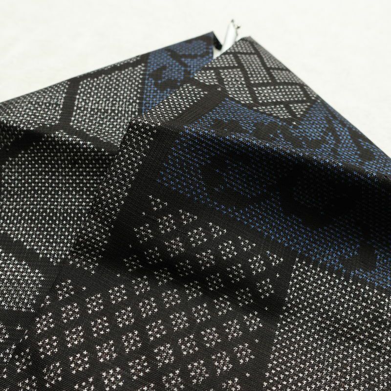 大島紬 しつけ糸付き 正絹 幾何学柄・抽象柄 袷仕立て 身丈160.5cm 裄丈63cm リサイクル着物 着物 グレー_画像17