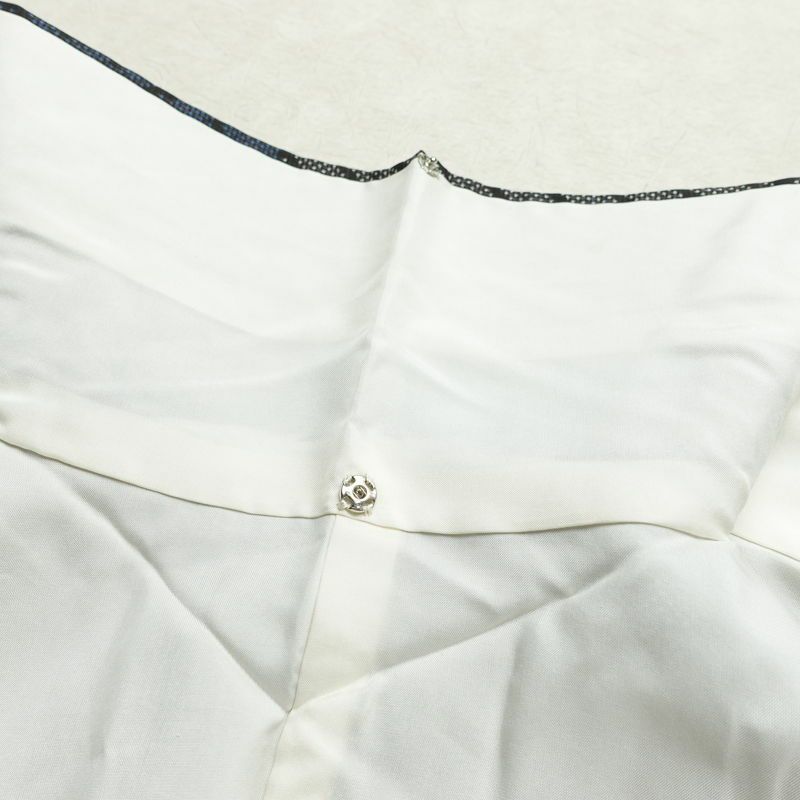 大島紬 しつけ糸付き 正絹 幾何学柄・抽象柄 袷仕立て 身丈160.5cm 裄丈63cm リサイクル着物 着物 グレー_画像19