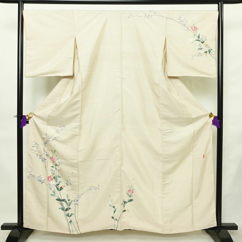 訪問着 加賀友禅 紬訪問着 元子 落款入り 正絹 花柄 袷仕立て 身丈160.5cm 裄丈68cm リサイクル着物 一部しつけ糸付き 着物 紬地 クリーム_画像1