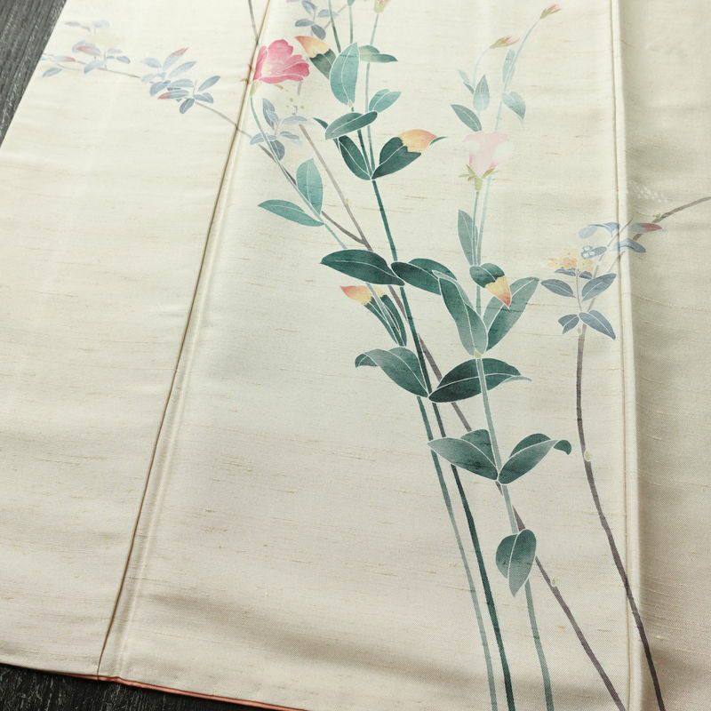 訪問着 加賀友禅 紬訪問着 元子 落款入り 正絹 花柄 袷仕立て 身丈160.5cm 裄丈68cm リサイクル着物 一部しつけ糸付き 着物 紬地 クリーム_画像4