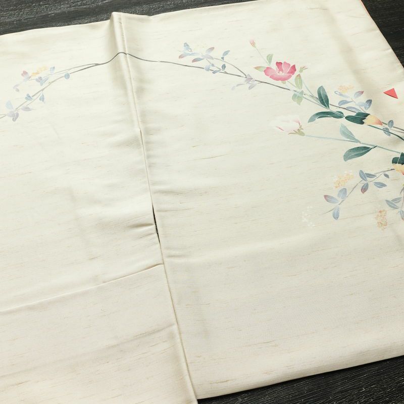 訪問着 加賀友禅 紬訪問着 元子 落款入り 正絹 花柄 袷仕立て 身丈160.5cm 裄丈68cm リサイクル着物 一部しつけ糸付き 着物 紬地 クリーム_画像14