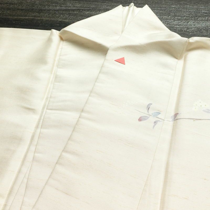 訪問着 加賀友禅 紬訪問着 元子 落款入り 正絹 花柄 袷仕立て 身丈160.5cm 裄丈68cm リサイクル着物 一部しつけ糸付き 着物 紬地 クリーム_画像17