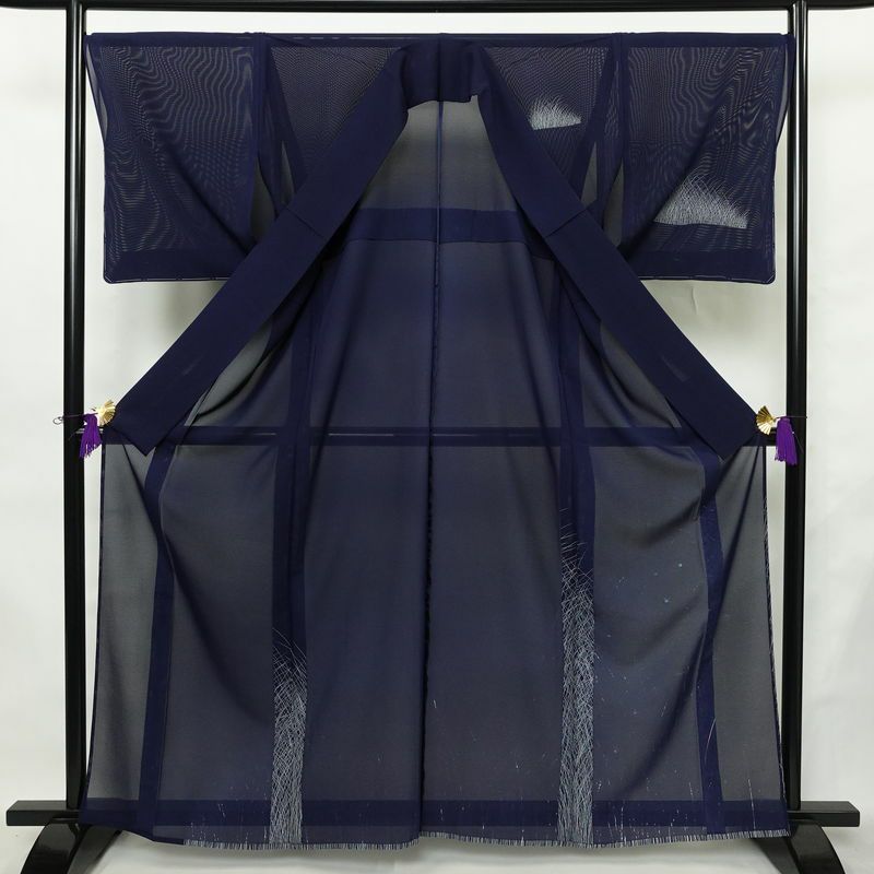 盛夏 付け下げ 絽 良品 しつけ糸付き 夏用 正絹 木の葉・植物柄 単衣仕立て 身丈163cm 裄丈68.5cm リサイクル着物 付下 着物 刺繍 薄物 青・紺_画像3