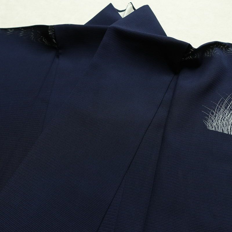 盛夏 付け下げ 絽 良品 しつけ糸付き 夏用 正絹 木の葉・植物柄 単衣仕立て 身丈163cm 裄丈68.5cm リサイクル着物 付下 着物 刺繍 薄物 青・紺_画像17