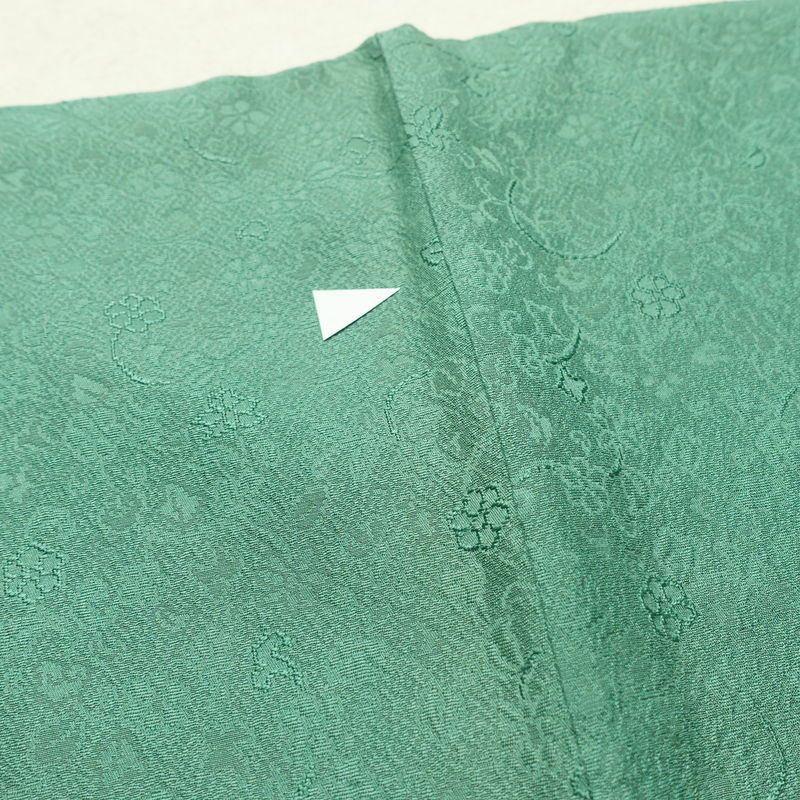 色無地 しつけ糸付き 正絹 木の葉・植物柄 袷仕立て 身丈167.5cm 裄丈67.5cm リサイクル着物 着物 緑・うぐいす色_画像13