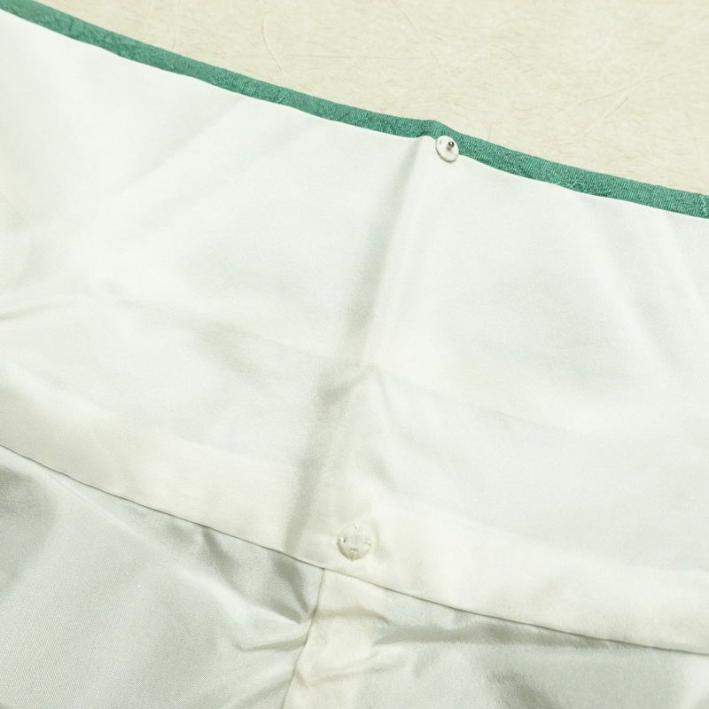 色無地 しつけ糸付き 正絹 木の葉・植物柄 袷仕立て 身丈167.5cm 裄丈67.5cm リサイクル着物 着物 緑・うぐいす色_画像19