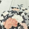 訪問着 一つ紋付き 正絹 花柄 袷仕立て 身丈167cm 裄丈66cm リサイクル着物 着物 刺繍 箔 共八掛 金彩 芍薬 菊 グレー_画像4