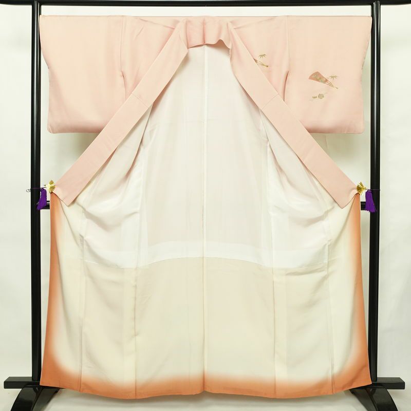 付け下げ 正絹 古典柄 袷仕立て 身丈160cm 裄丈67.5cm リサイクル着物 着物 鼓 箔 金彩 扇子 ピンク_画像3