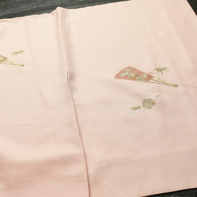 付け下げ 正絹 古典柄 袷仕立て 身丈160cm 裄丈67.5cm リサイクル着物 着物 鼓 箔 金彩 扇子 ピンク_画像15