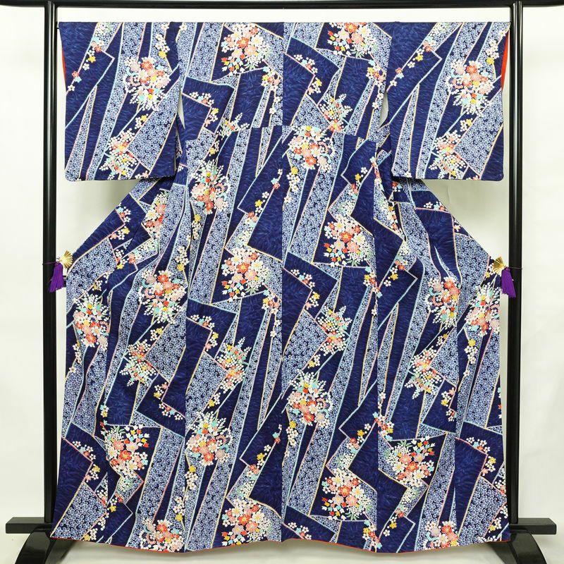 小紋 伊達衿付き 絞り 正絹 花柄 袷仕立て 身丈162cm 裄丈67.5cm リサイクル着物 着物 青・紺_画像1