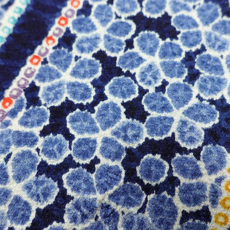 小紋 伊達衿付き 絞り 正絹 花柄 袷仕立て 身丈162cm 裄丈67.5cm リサイクル着物 着物 青・紺_画像9