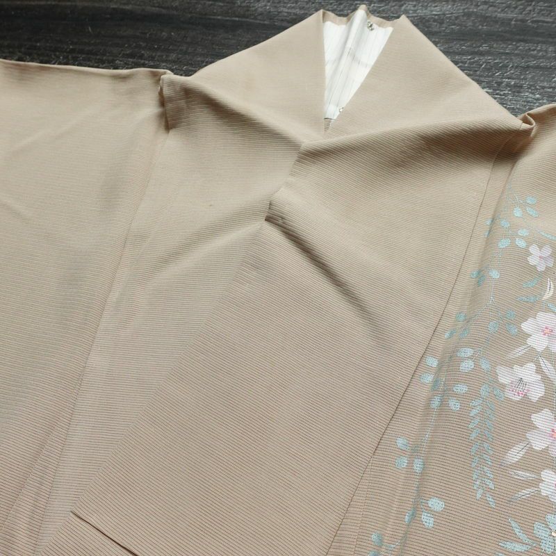 盛夏 絽 付け下げ 正絹 花柄 単衣仕立て 身丈162.5cm 裄丈67cm リサイクル着物 着物 箔 薄物 モダン ベージュ_画像16